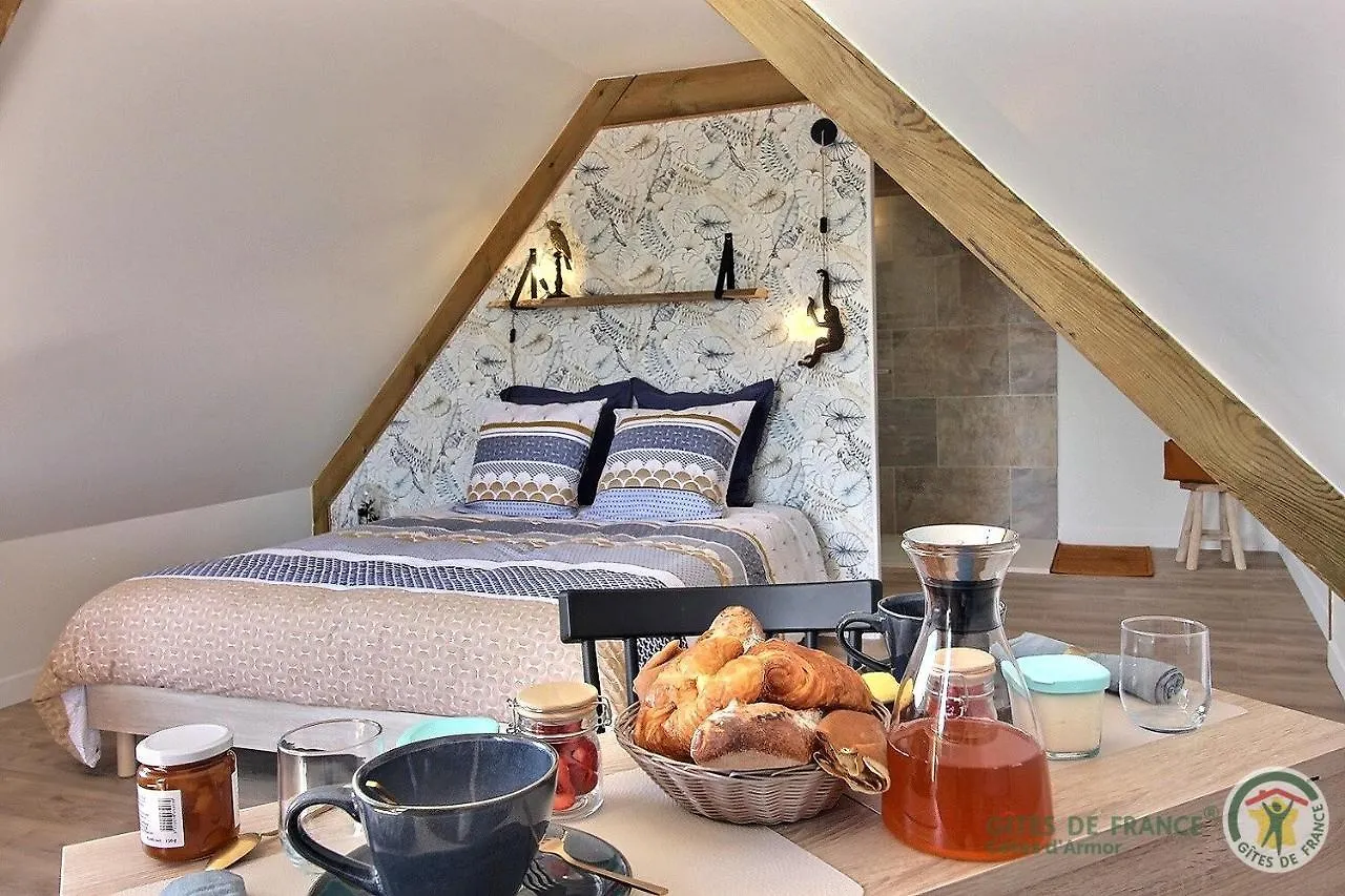 Ploumilliau Chambre De Kergomar فرنسا